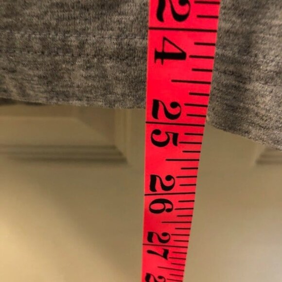 Vintage Walt Disney World Women's Gray T-Shirt Grumpy Wear L/XL Collectible - Picture 8 of 9